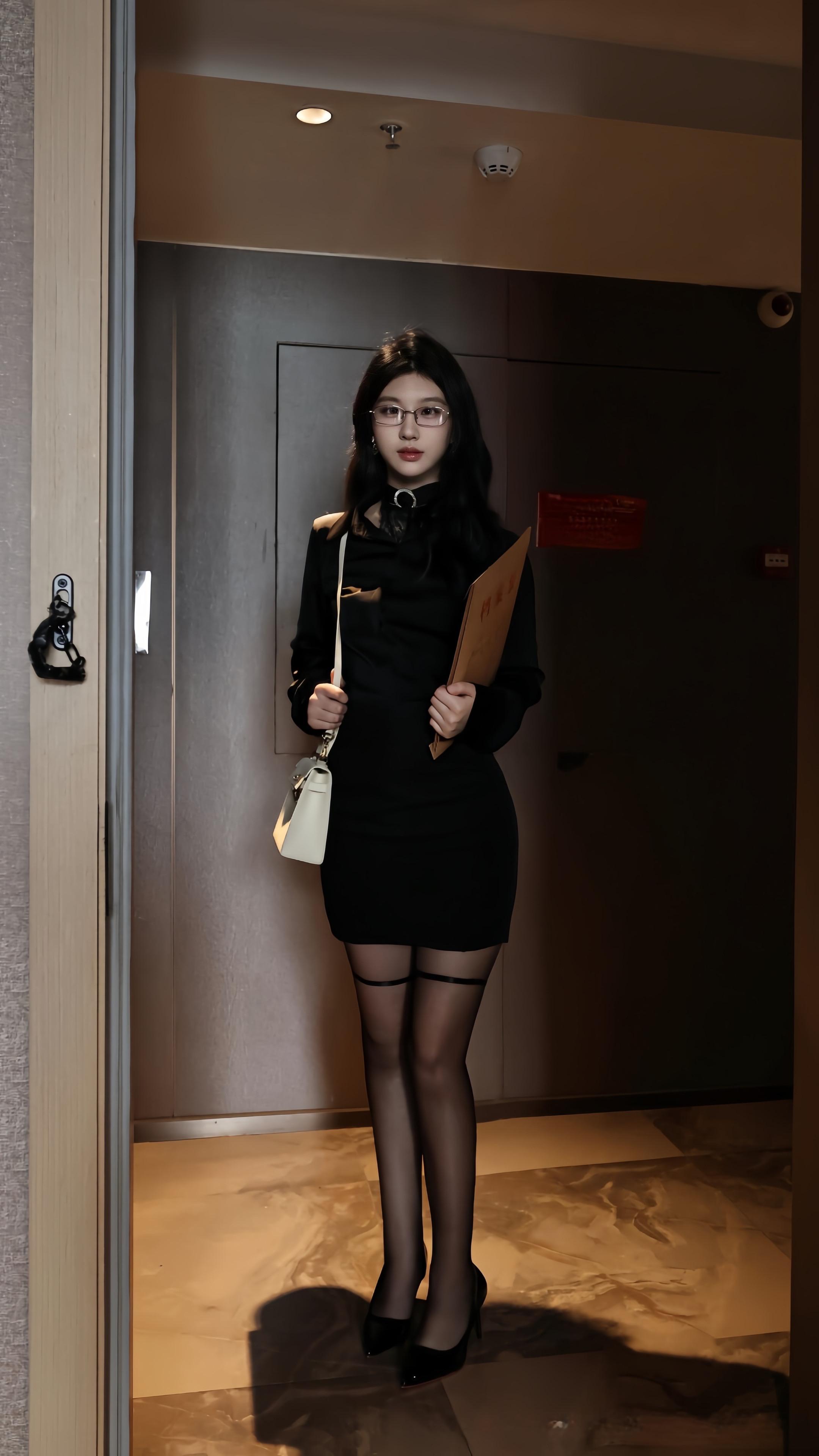 秀人官方门户网站z杯悠悠写真合集：高清视觉盛宴全收录